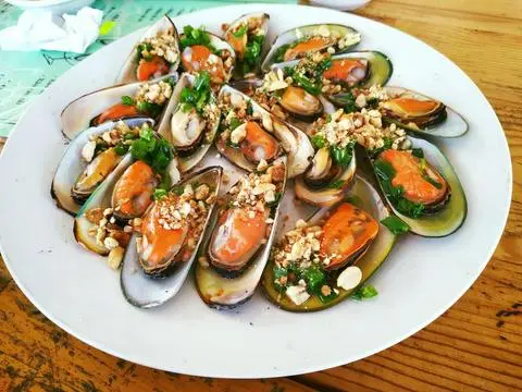 Hình ảnh Vẹm xanh nướng mỡ hành