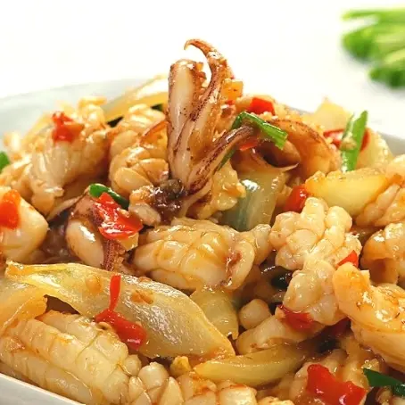 Hình ảnh Cơm mực sốt thái