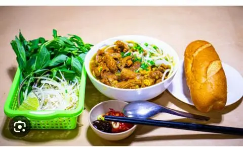Hình ảnh Bánh mì bò kho đặc biệt