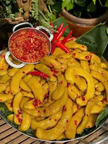 Hình ảnh Me Giòn Muối Ớt Rim 500g