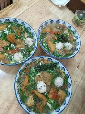 Hình ảnh Bún riêu cua + mọc giòn