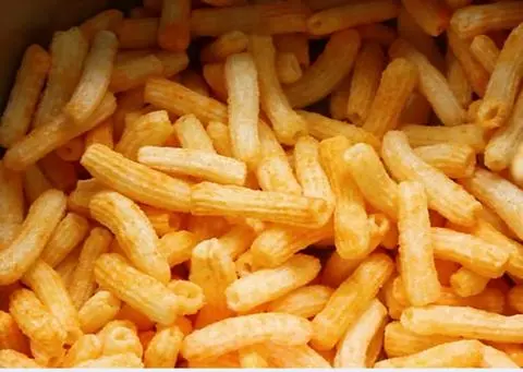 Hình ảnh Nui chiên giòn lắc vị (phô mai, bơ tỏi)