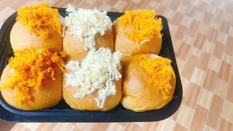 Hình ảnh BÁNH MÌ PHOMAI TAN CHẢY