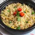 Hình ảnh Cơm chiên cá mặn gà xé
