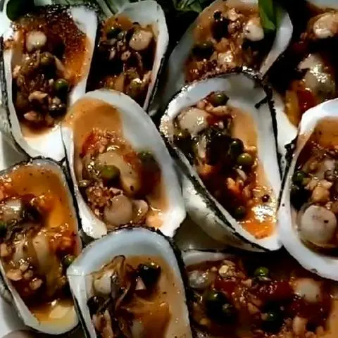 Hình ảnh Sò lông nướng tiêu xanh