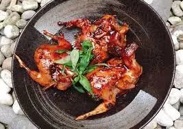 Hình ảnh BÁNH MÌ CHIM CÚT XÀO NƯỚC MẮM 2 CON