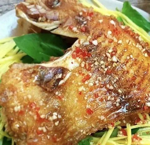 Hình ảnh Cơm cá Diêu Hồng chiên (mắm chua ngọt)