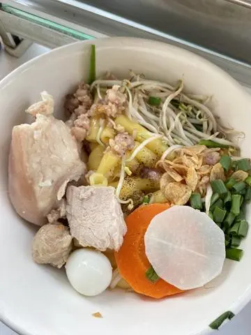 Hình ảnh Mì Tươi / Mì Trứng Giò Heo