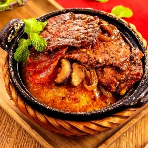 Hình ảnh Cơm rang giòn bò rim xì dầu