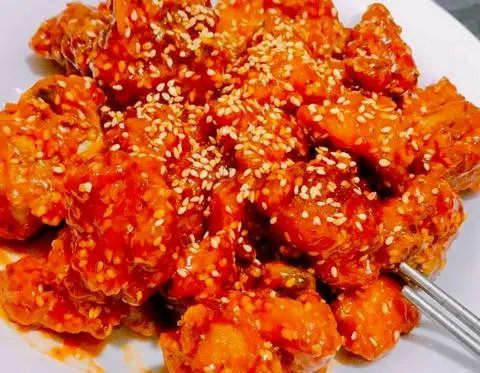 Hình ảnh Gà Popcorn Sốt Cay (Nhẹ), Mè Hàn Quốc