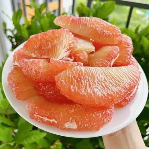 Hình ảnh Bưởi da xanh kèm muối chấm 400g