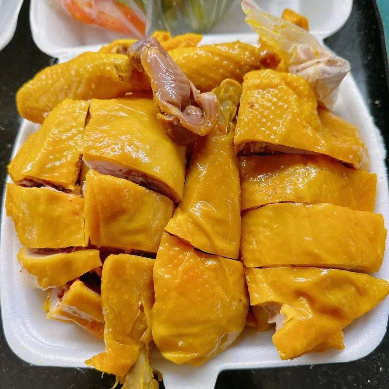 Hình ảnh Gà ủ muối hoa tiêu nguyên con