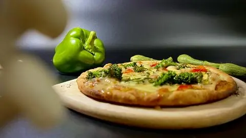 Hình ảnh Pizza Nấm Rau Củ  - Tặng 1 chai Coca