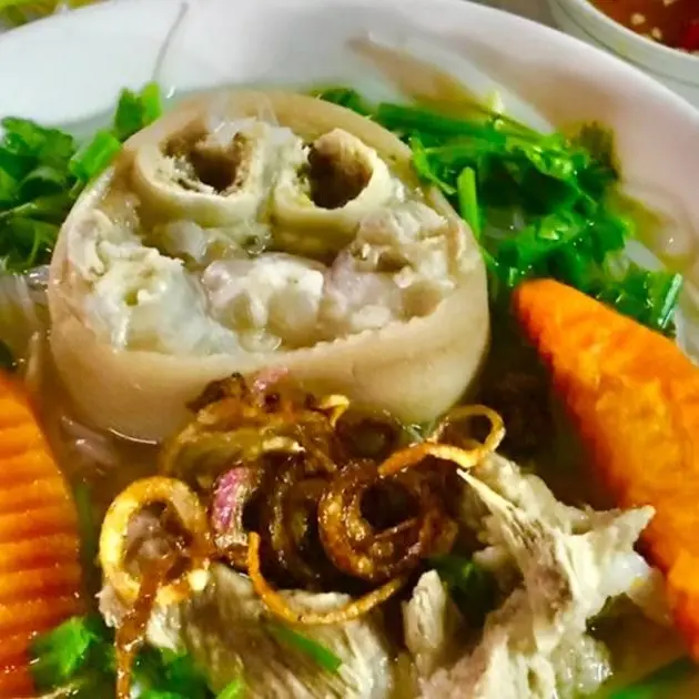 Hình ảnh Mỳ giò heo