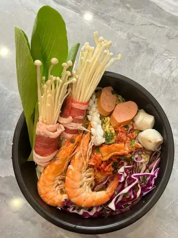 Hình ảnh Mì cay lẩu thái đặc biệt 