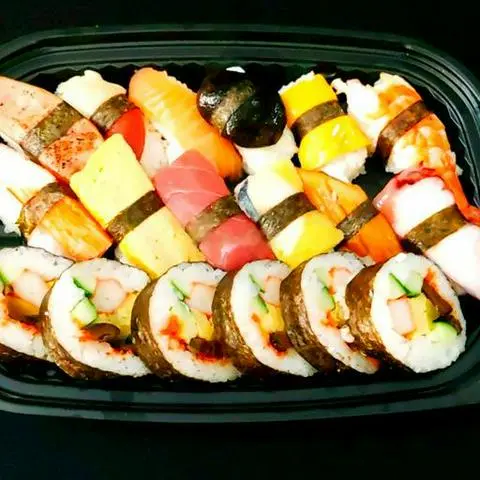 Hình ảnh Combo sushi 8 H8