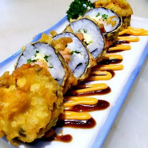 Hình ảnh Salmon Negi Chese - Cuộn Cá Hồi & Phô Mai Chiên 