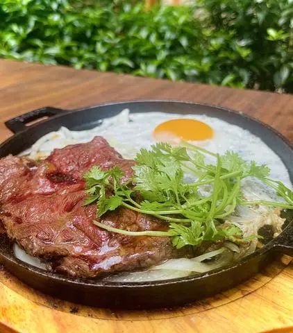 Hình ảnh Bít tết trứng