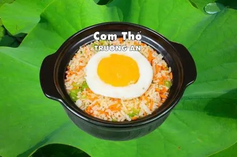 Hình ảnh Cơm thố ốp la