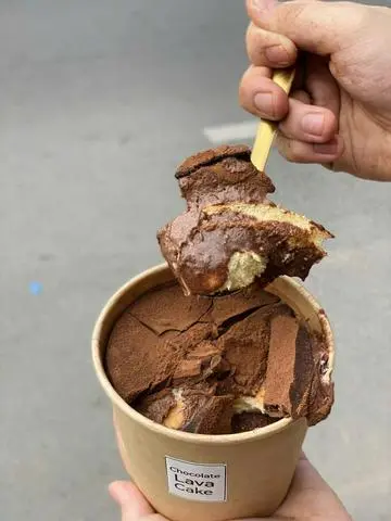 Hình ảnh CHOCOLATE LAVA CAKE 79K