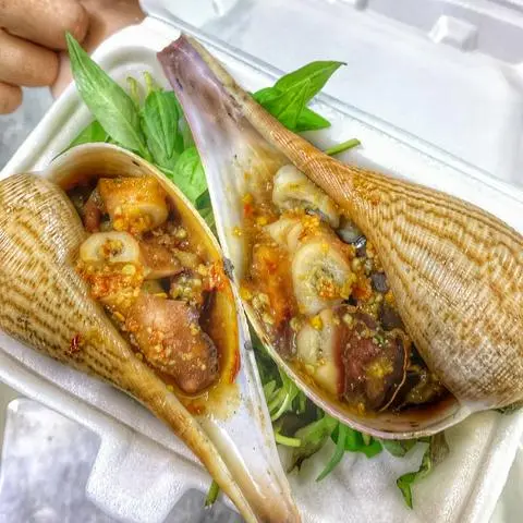 Hình ảnh Nàng Tiên xào bơ rau muống