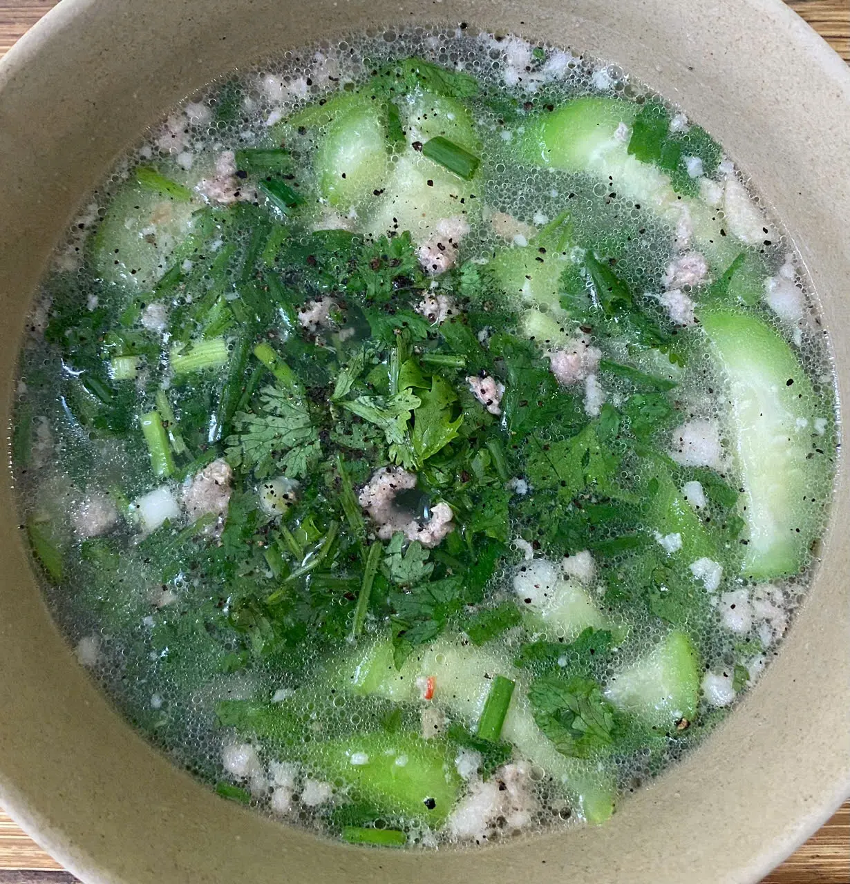 Hình ảnh Canh thịt bằm mồng tơi với mướp