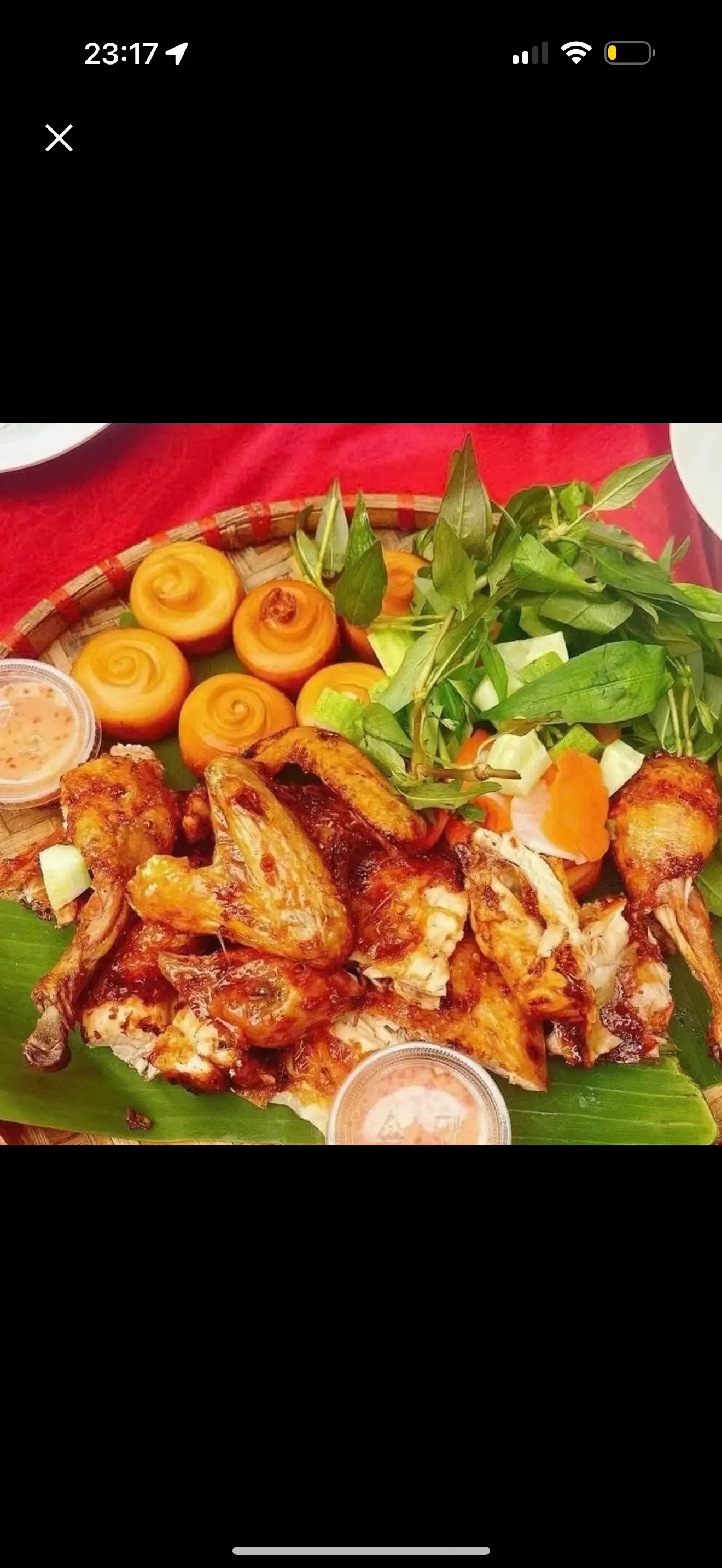 Hình ảnh Combo 1 Con Gà Nướng Lu + 10 Bánh bao sữa chiên