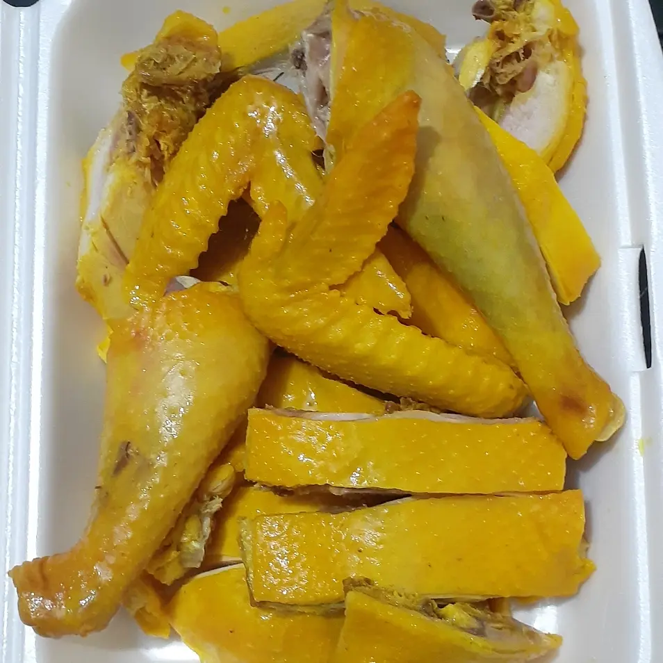 Hình ảnh GÀ Ủ MUỐI NGUYÊN CON CHẶT SẴN