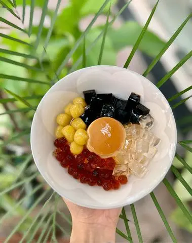 Hình ảnh Chè khoai dẻo mix Flan