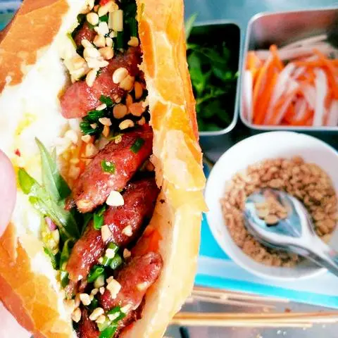 Hình ảnh Bánh mì thịt nướng