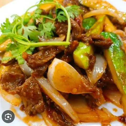 Hình ảnh cơm chiên bò xào sa tế 