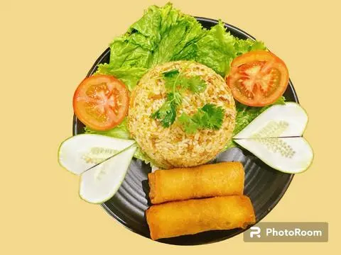 Hình ảnh Cơm chiên chả giò sông quê thuần chay