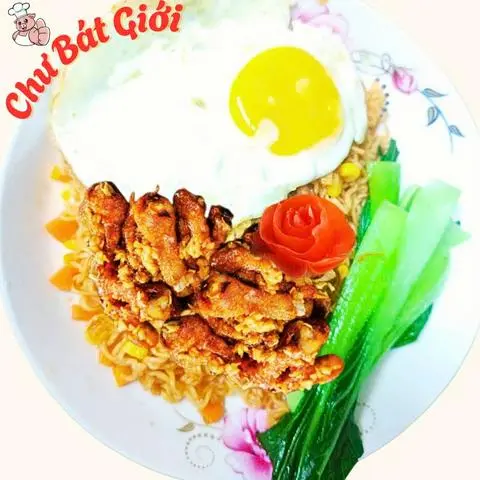 Hình ảnh Mì Trộn chân gà rút xương chiên + trứng