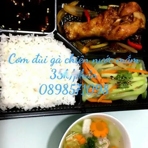 Hình ảnh Cơm má đùi chiên nước mắm
