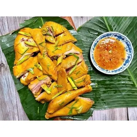 Hình ảnh Gà ủ muối nửa con không đầu