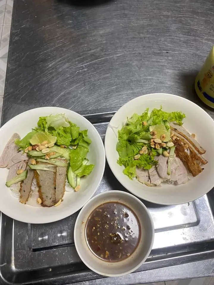 Hình ảnh Bún Mắm Thịt Luộc chả cá