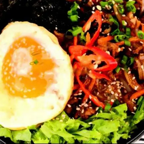 Hình ảnh Cơm Thịt Heo Sốt Tiêu Đen
