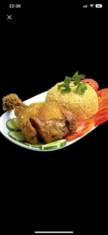 Hình ảnh Cơm Đùi Hoặc Má Đùi Xối Mỡ