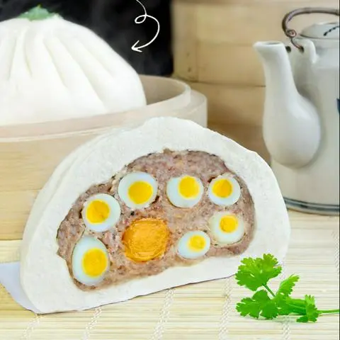 Hình ảnh Bánh bao khổng lồ 8 trứng