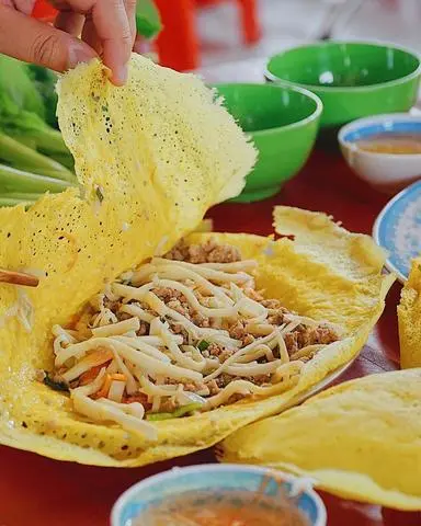 Hình ảnh Bánh Xèo Thịt Bằm Củ Hủ 