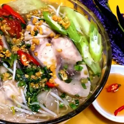 Hình ảnh Cơm canh chua cá hú