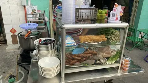 Hình ảnh lòng siêu to khổng lồ 500gram + kèm 4 cháo huyết + bánh quẩy