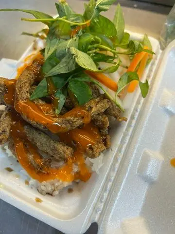Hình ảnh Xôi chả cá nóng