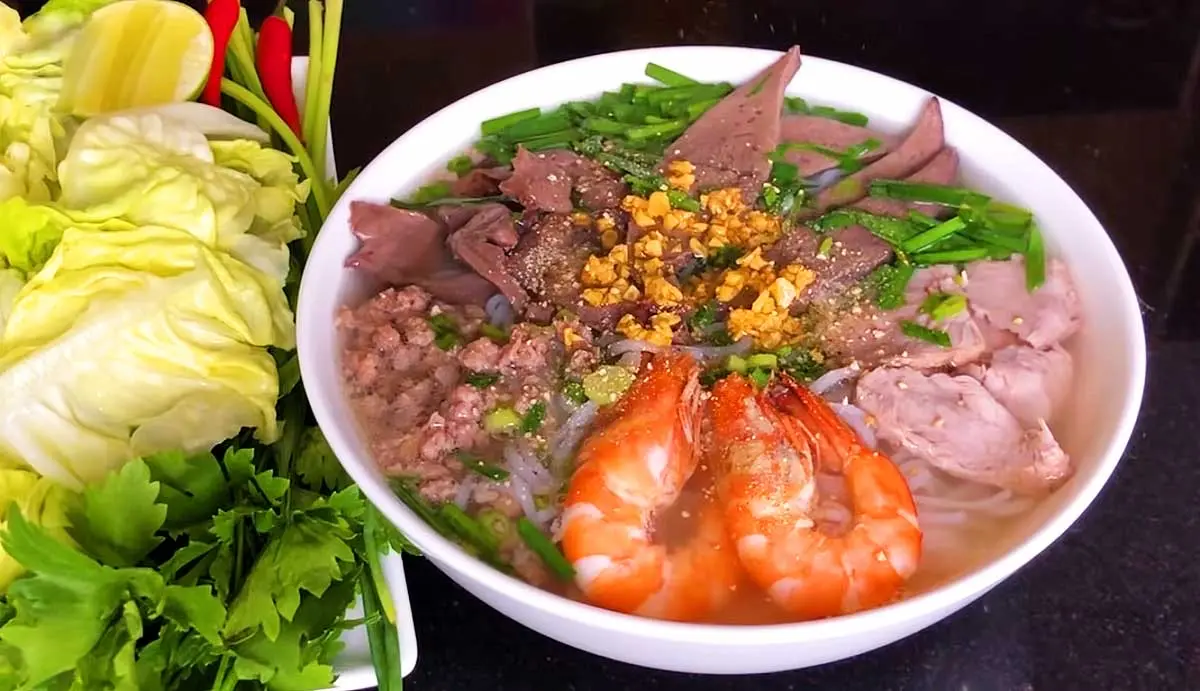 Hình ảnh bánh cánh / nui Tôm
