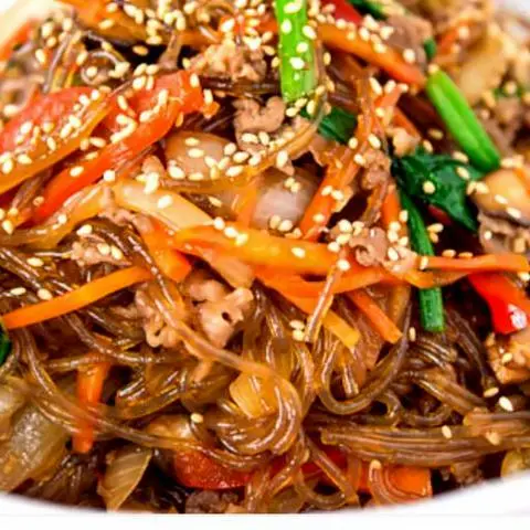 Hình ảnh 잡채 . Miến xào Hàn Quốc - lớn+mon ăn phụ