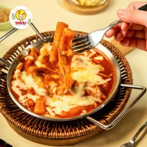 Hình ảnh Toppoki sốt cay phô mai