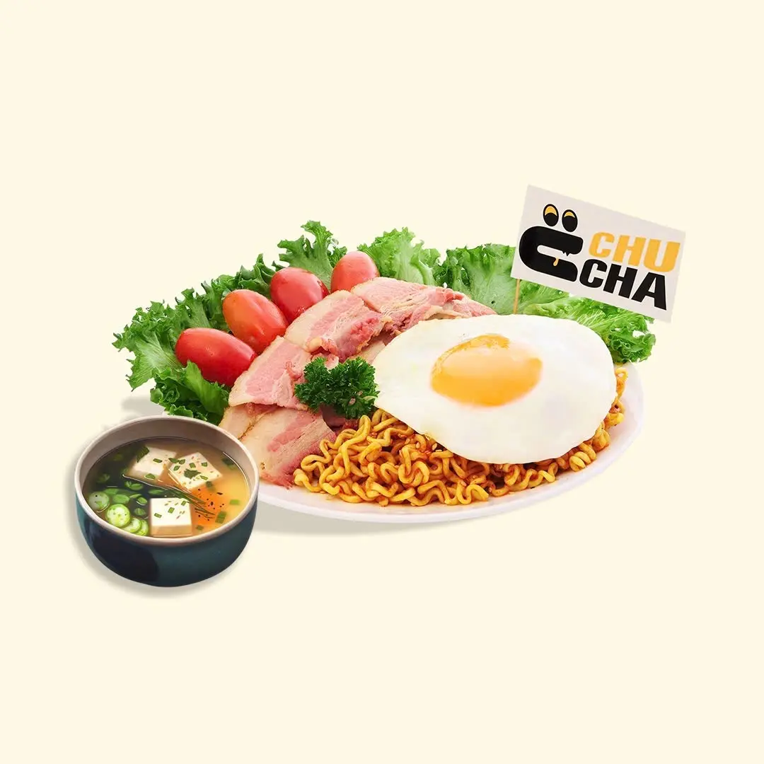 Hình ảnh MỲ CAY PHÔ MAI THỊT BA RỌI XÔNG KHÓI (KÈM TRỨNG + SOUP MISO)