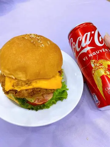 Hình ảnh Hambuger Gà - Phômai