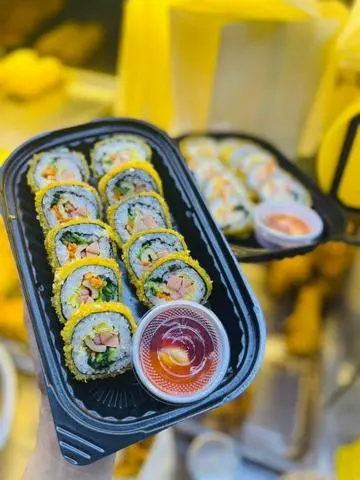 Hình ảnh Kimbap Chiên Giòn ( 2 Cây )