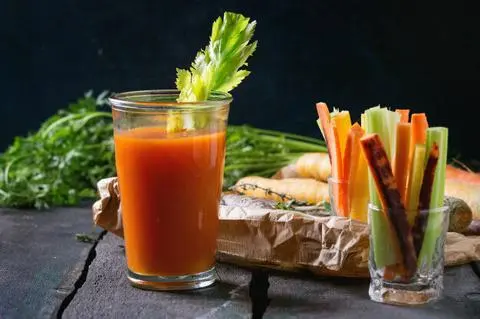 Hình ảnh Nước ép cần tây cà rốt